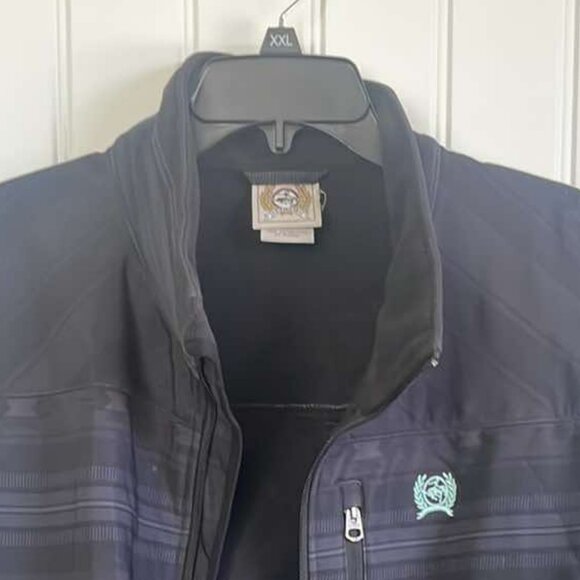 XXL Cinch Vest with Stripes and Aztec design - Picture 2 of 7